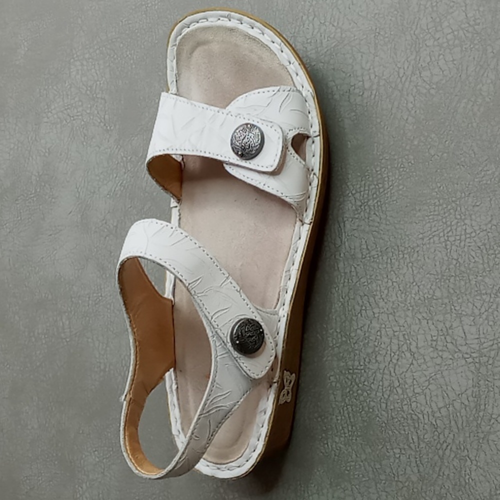 Algeria by PG Lite "Vienna" Wht. Embossed Leather 2 Strap Velcro Closure Size 37